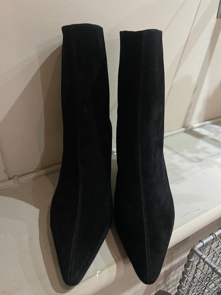 Sofie Schnoor Illysw Ankle Boot in Black Suede