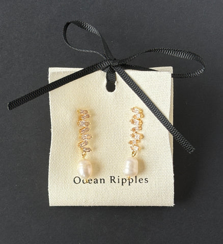 Ocean Ripples Pearl Zirconia Zigzag Earrings 1761