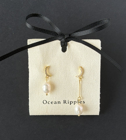 Ocean Ripples Mismatch Pearl Moon Earrings 1885