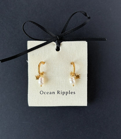 Ocean Ripples Pearl Gold Star Earrings 18E6