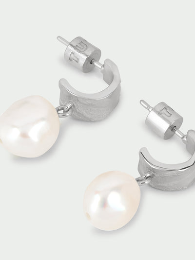 Tutti & Co Freshwater Pearl Earrings in Silver A pair of silver huggie hoop earrings with dangling baroque pearl drops, shown on a light gray background.