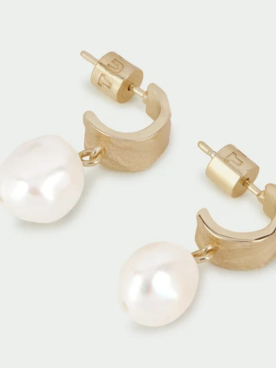 Tutti & Co Freshwater Pearl Earrings in Gold