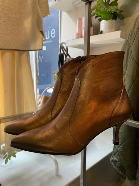 Dansi Metallic Ankle Boots in Bronze Leather