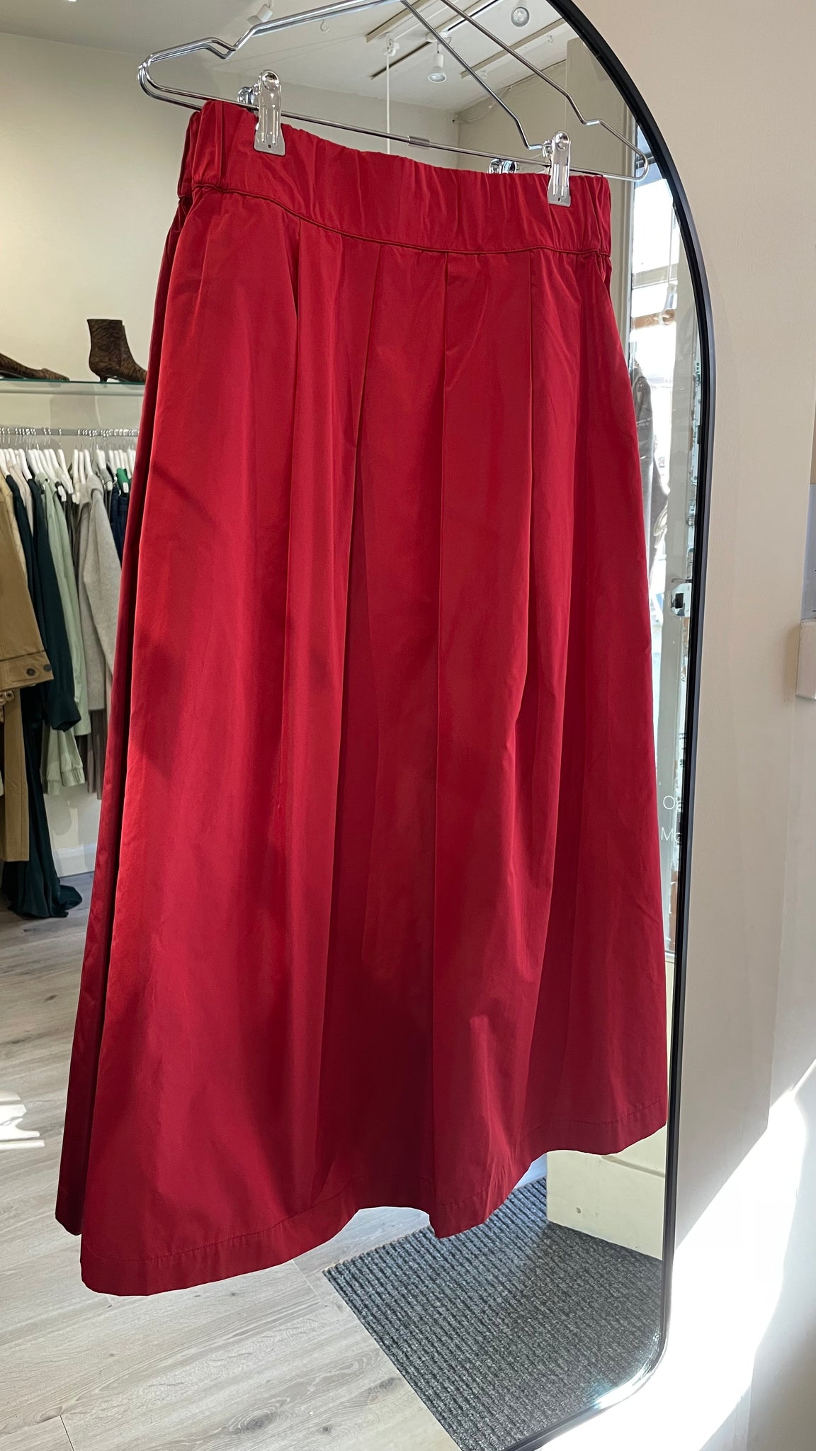 Whyci Milano Gonna Skirt in Ciliegia Red
