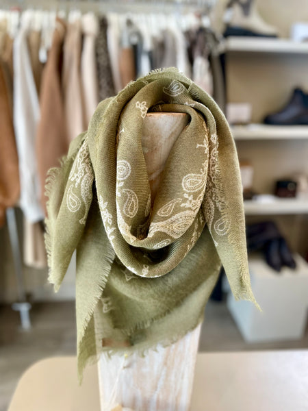 Ombre Scarf Driftwood Paisley OM 26158