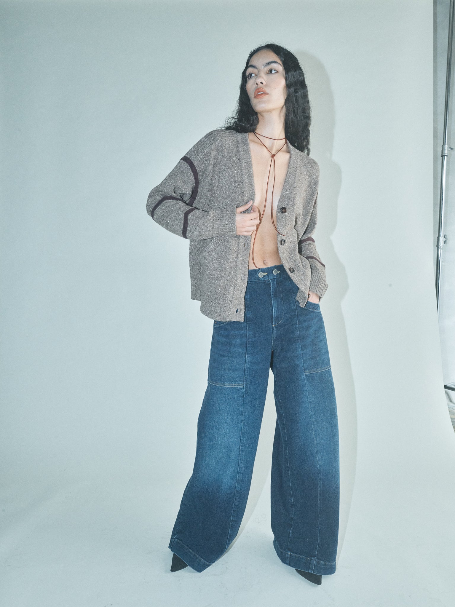 Heyanno Light Silk Cardigan in Major Brown