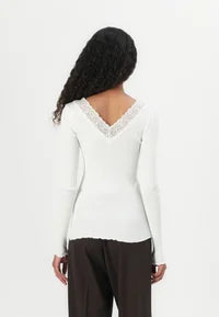Rosemunde Beatha Long Sleeve Regular V-Neck T-shirt in Ivory 100960