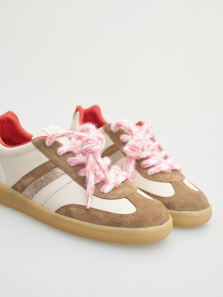 Serafini Copenhagen Vintage Trainer in Cream Leo Brown Pair of brown and white sneakers with pink laces on a light gray background