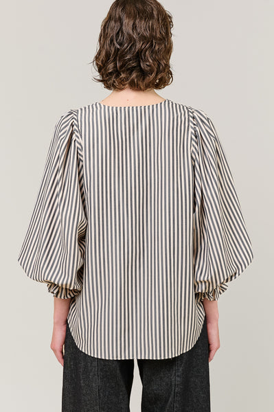 Vivere Remi V Neck Stipe top