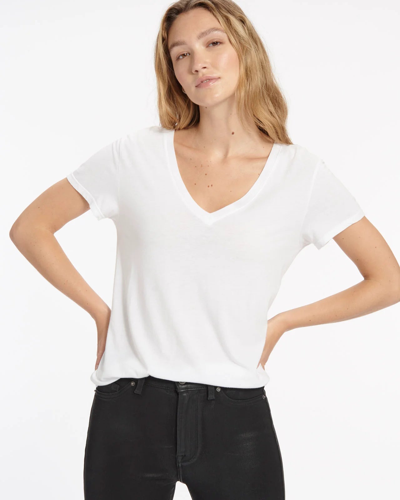 Splendid Kate Slub V Neck Tee in White