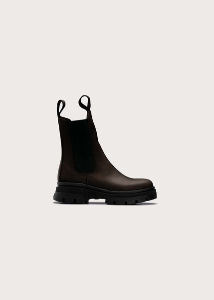 BRGN Chelsea Boot in Brown