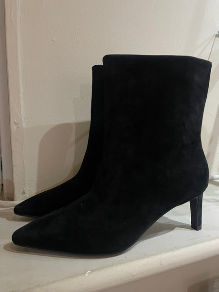 Sofie Schnoor Illysw Ankle Boot in Black Suede