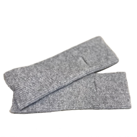 Seeberger Armlets Ribbed in Cashmere in Smoke Grey