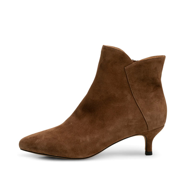 Shoe The Bear Saga Zip Boot in Tan Suede