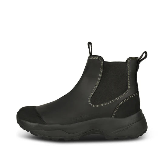 Woden Siri Waterproof Boots Black,• Recycled rubber
• EVA sole with Natural Soft Technology
• Waterproof
• Lightweight
• Fish leather details
• Cork insole with Airflow system