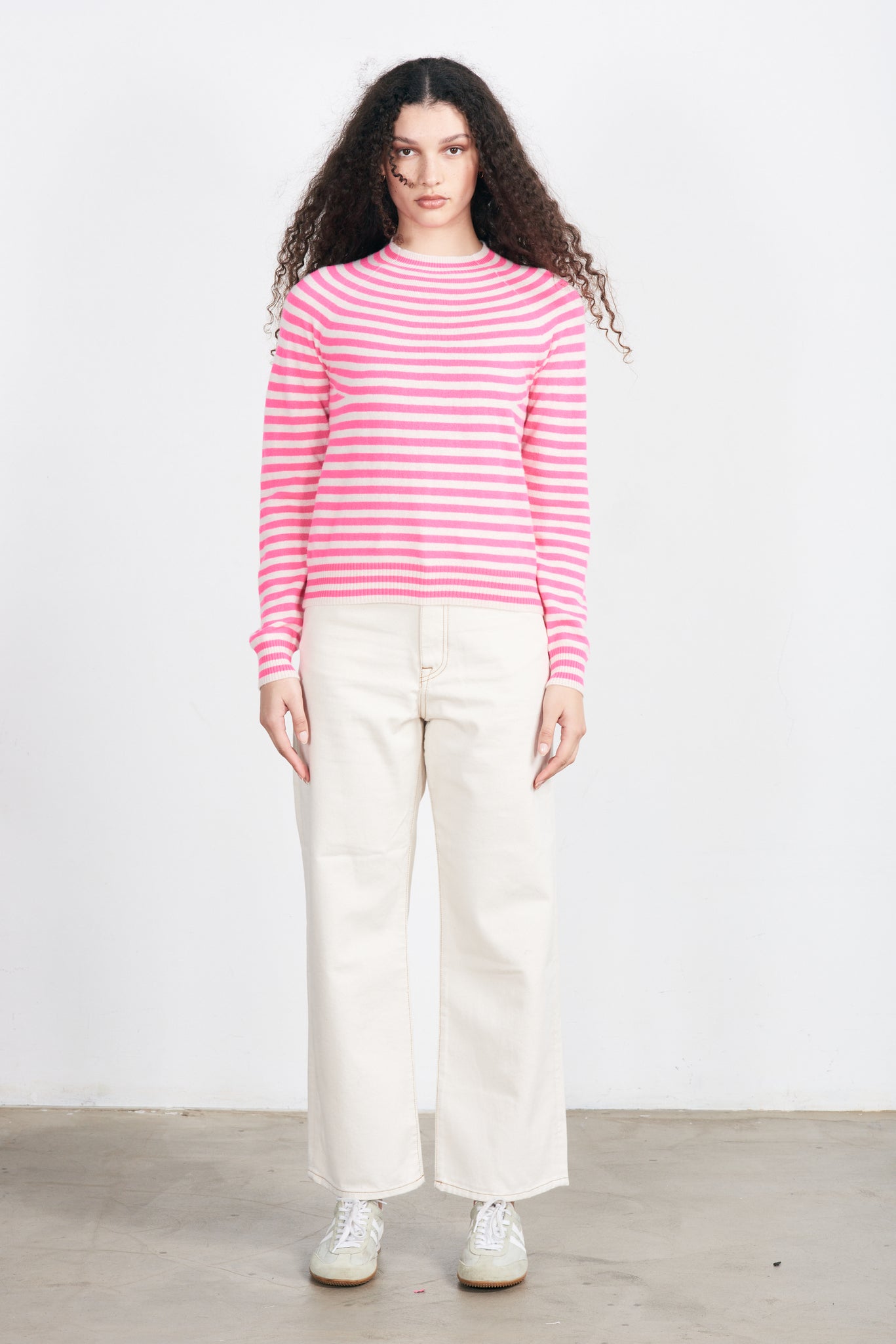 Jumper 1234 Vary Stripe Crew in Neon Pink