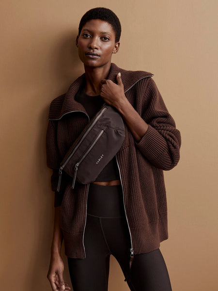 Varley Lasson Belt Bag in Coffee Bean. Brown waist bag with zippers.