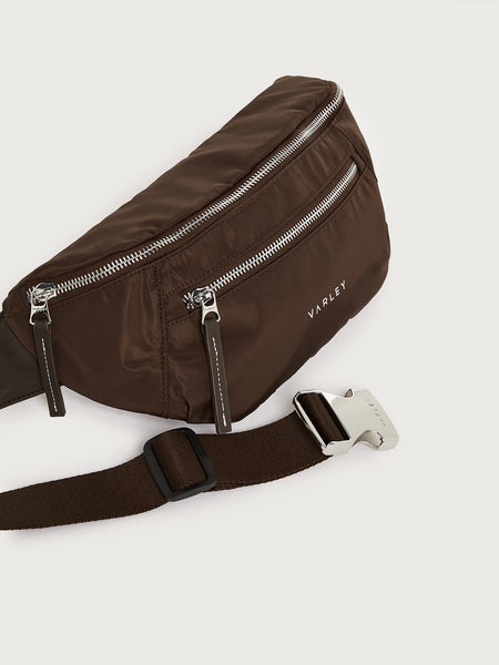 Varley Lasson Belt Bag in Coffee Bean. Brown waist bag with zippers.