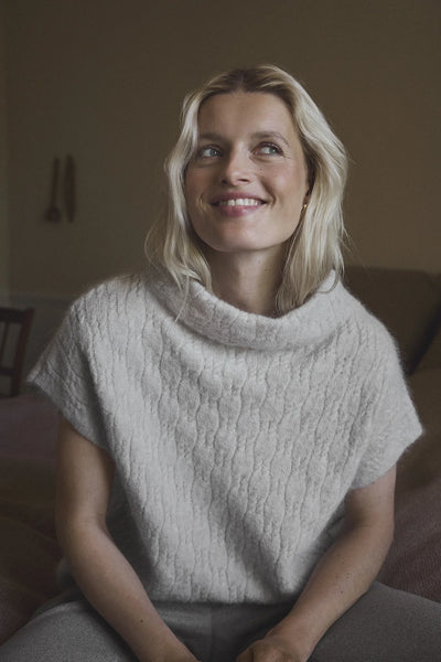 Gustav Coya Knit Cape in Pale Sand