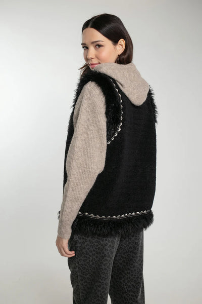 Nooki Dannika Gilet in Black