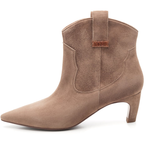 Shoe The Bear Dicte Low Boot in Camel