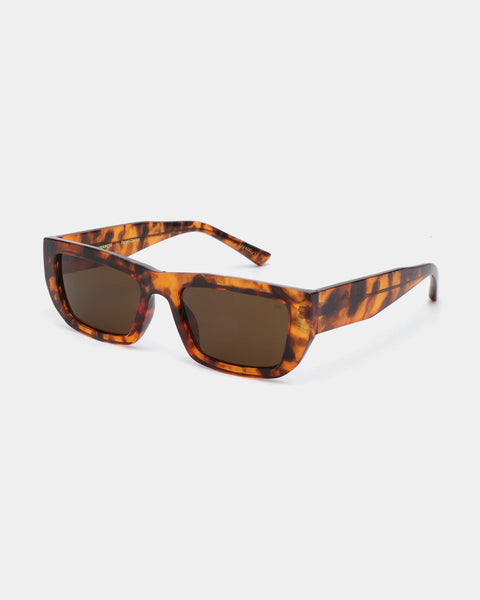 A Kjaerbede Sunglasses Fame in Havana 