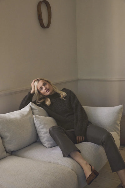 Gustav Helmi Knit in After Dark