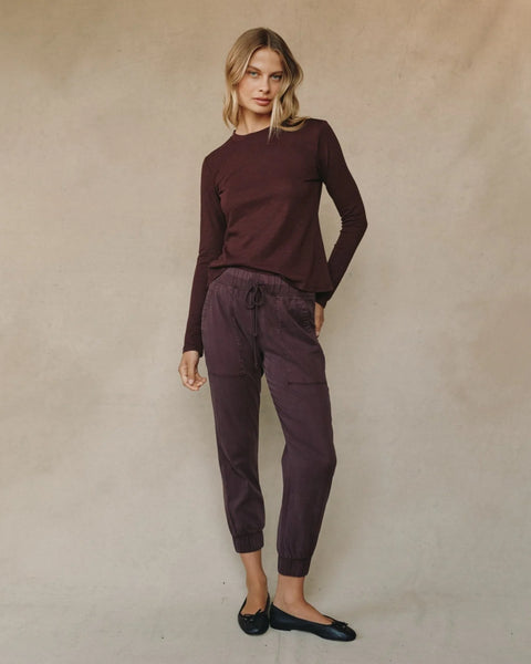 Bella Dahl Pocket Tencel Jogger in Pinot Noir