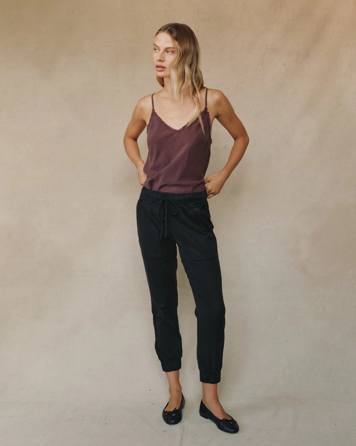 Bella Dahl Pocket Tencel Jogger in Vintage Black