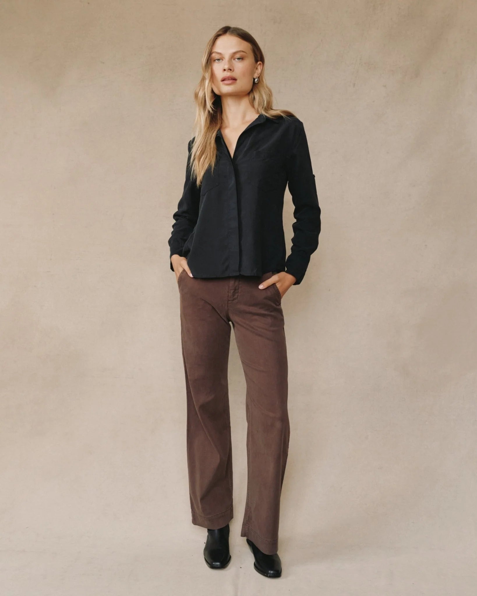 Bella Dahl Split Back Shirt in Vintage Black