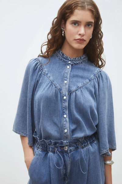 Suncoo Louise Buttoned Denim Blouse in Bleu Jeans