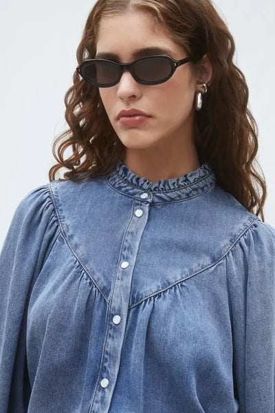 Suncoo Louise Buttoned Denim Blouse in Bleu Jeans