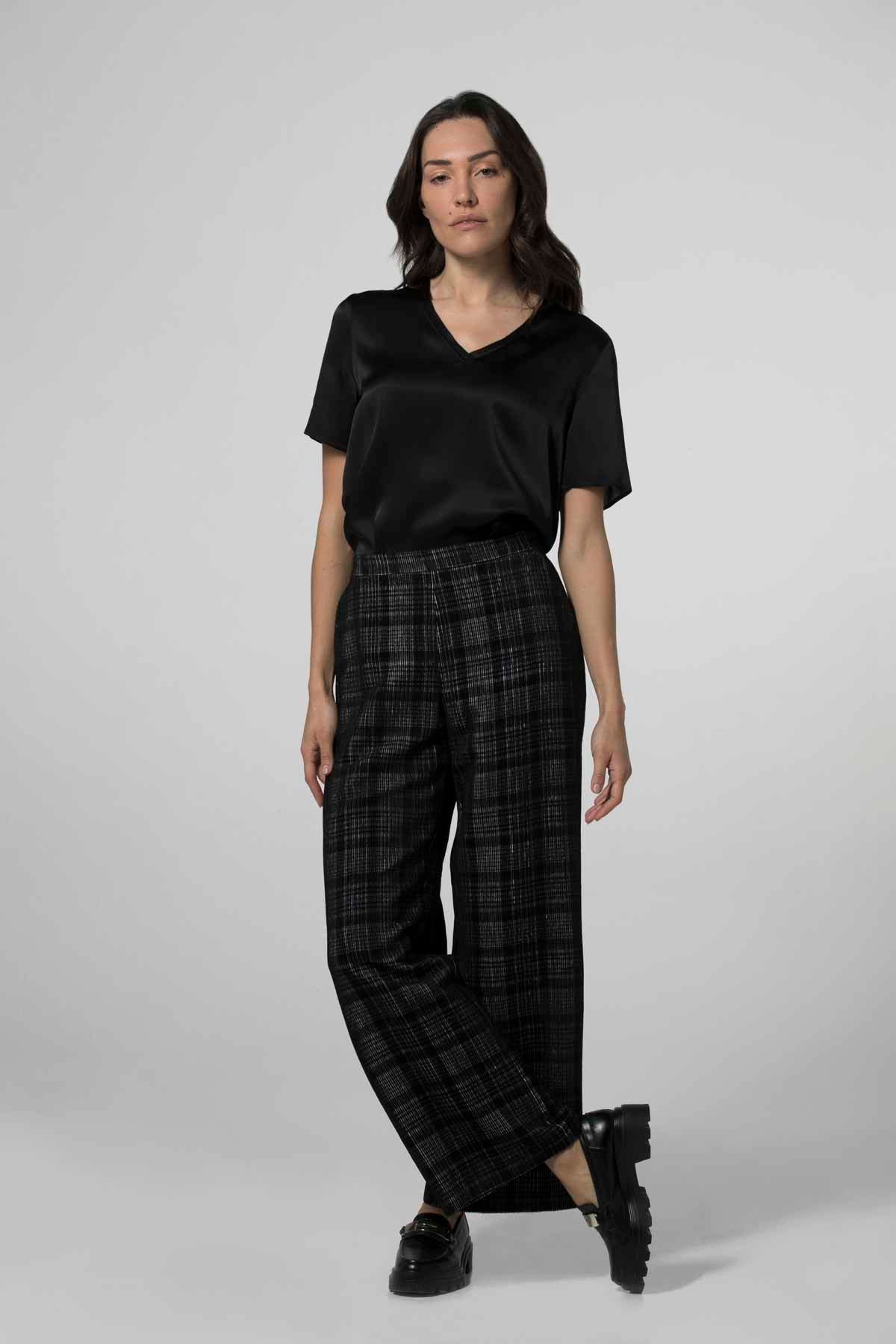Caractere Trousers with Check Design in Black P225AO